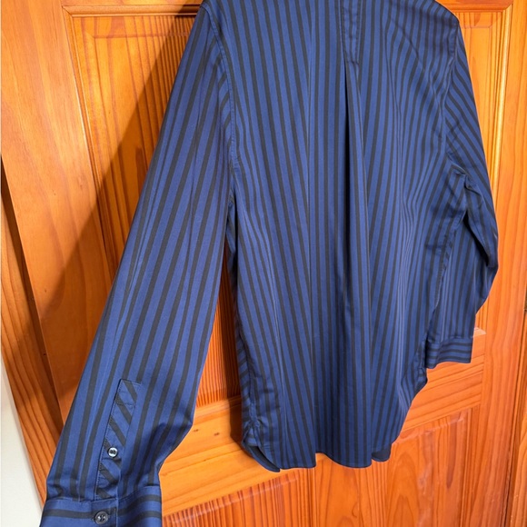 CHICO'S XL BLUE/BLACK STRIPED NO IRON SHIRT - Picture 3 of 4